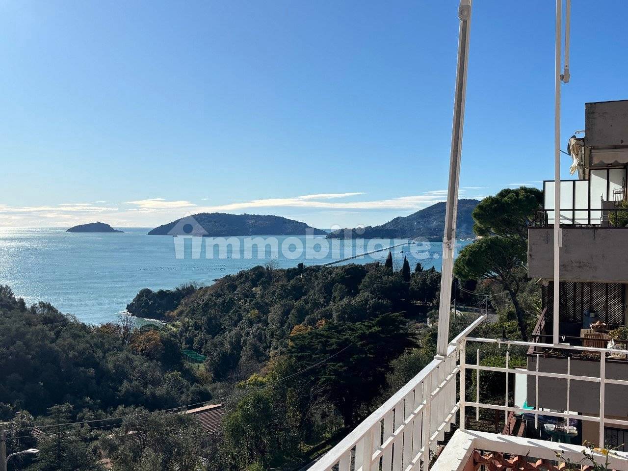 Квартира с 1 спальней в Леричи, Италия № 269223