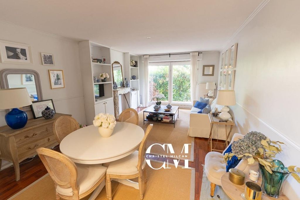 3 bedrooms Apartment in Bordeaux, France No. 346537