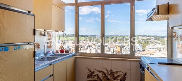 3 bedrooms Penthouse in Rome, Italy No. 129743 8