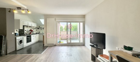 3 bedrooms Apartment in Evry, France No. 183822 2