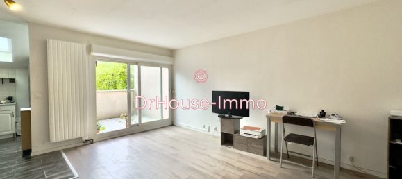 3 bedrooms Apartment in Evry, France No. 183822 4