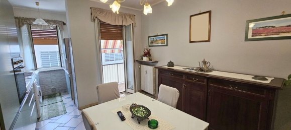 3 Schlafzimmer Wohnung in Chivasso, Italy, Nr. 336839 4