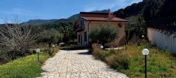 2 bedrooms Villa in Pollina, Italy No. 123034 2