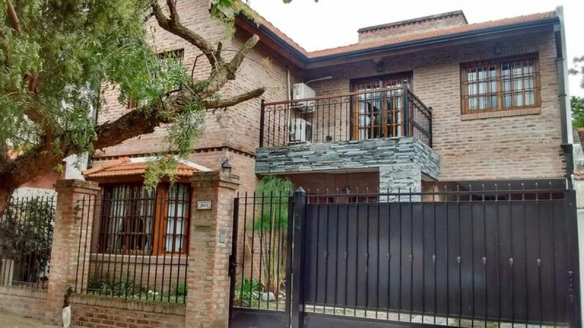 4 bedrooms House in San Miguel, Argentina No. 55347