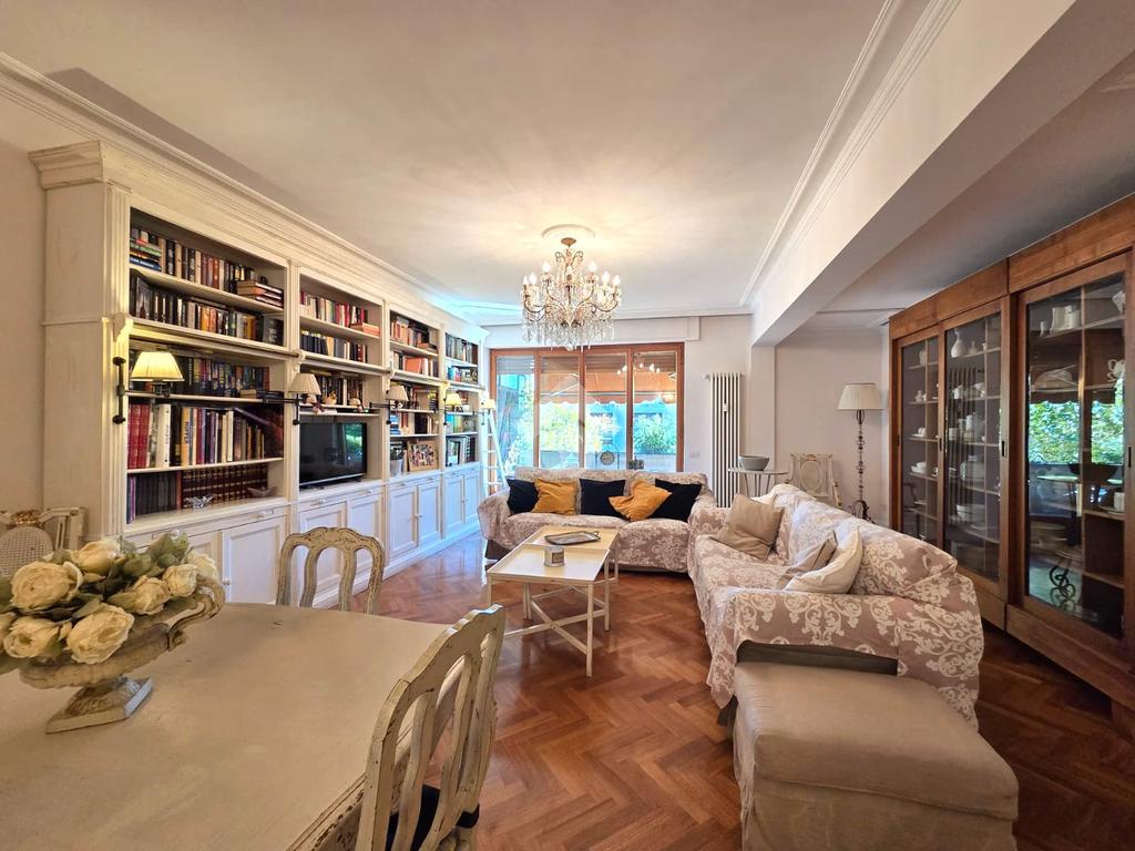 3 Schlafzimmer Wohnung in Prato, Italy, Nr. 361627