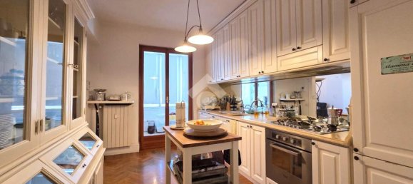 3 Schlafzimmer Wohnung in Prato, Italy, Nr. 361627 8