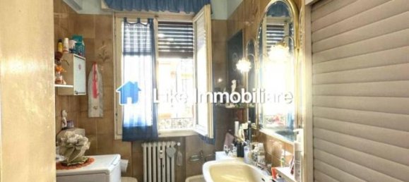 Apartamento de 4 divisões em Modena, Italy N.º 21169 26