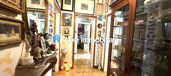 Apartamento de 4 divisões em Modena, Italy N.º 21169 4