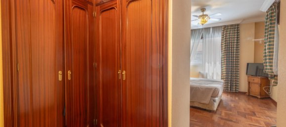 Apartamento de 4 dormitorios en Granada, Spain No. 172028 40