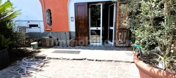 3 bedrooms Apartment in Quarto, Italy No. 121238 3