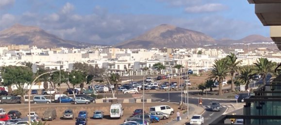 3 bedrooms Apartment in Arrecife, Spain No. 189378 8