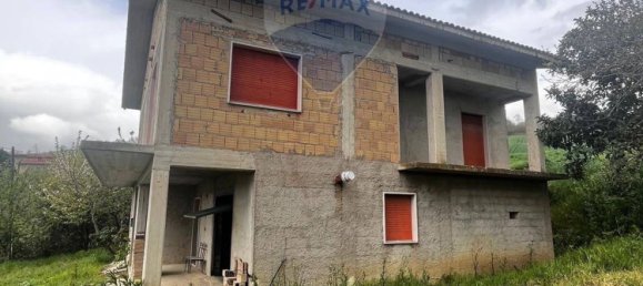 8 bedrooms House in Campodipietra, Italy No. 356983 4