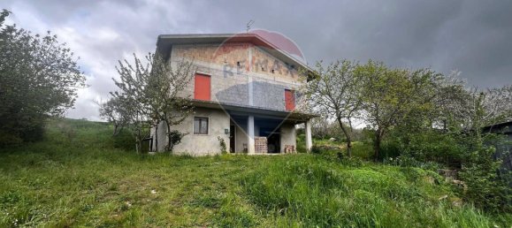 8 bedrooms House in Campodipietra, Italy No. 356983 3