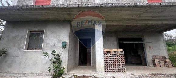 8 bedrooms House in Campodipietra, Italy No. 356983 6