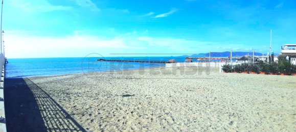 Apartamento T2 em Massa, Italy N.º 173761 12