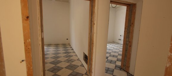 4 bedrooms Apartment in Messina, Italy No. 379942 3