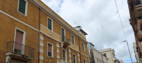 4 bedrooms Apartment in Messina, Italy No. 379942 14