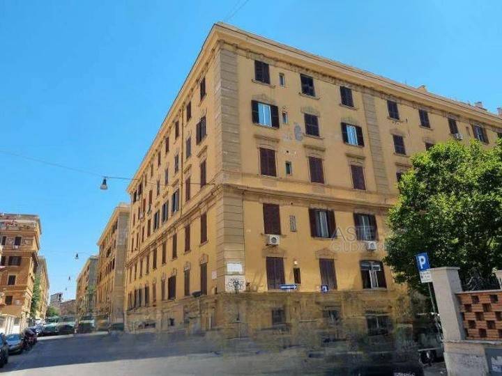 2 Schlafzimmer Wohnung in Rome, Italy, Nr. 264062