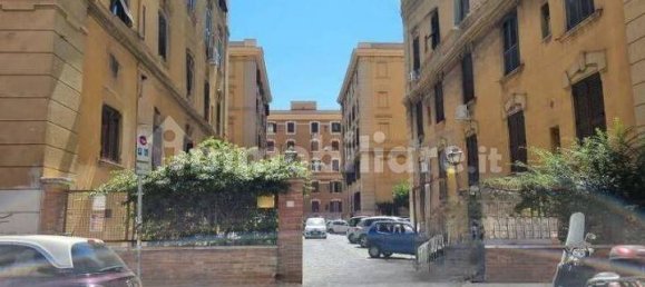 2 Schlafzimmer Wohnung in Rome, Italy, Nr. 264062 2