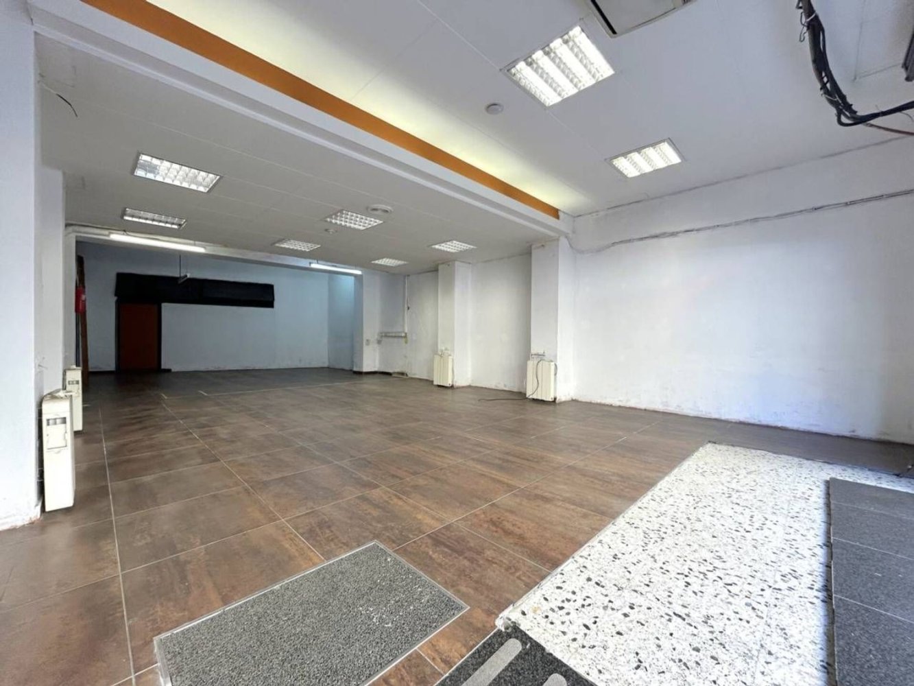Propriété commerciale à Barcelona, Spain 89m² No. 167149
