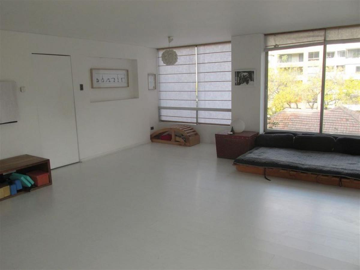 4 bedrooms Apartment in Santiago, Chile No. 5326