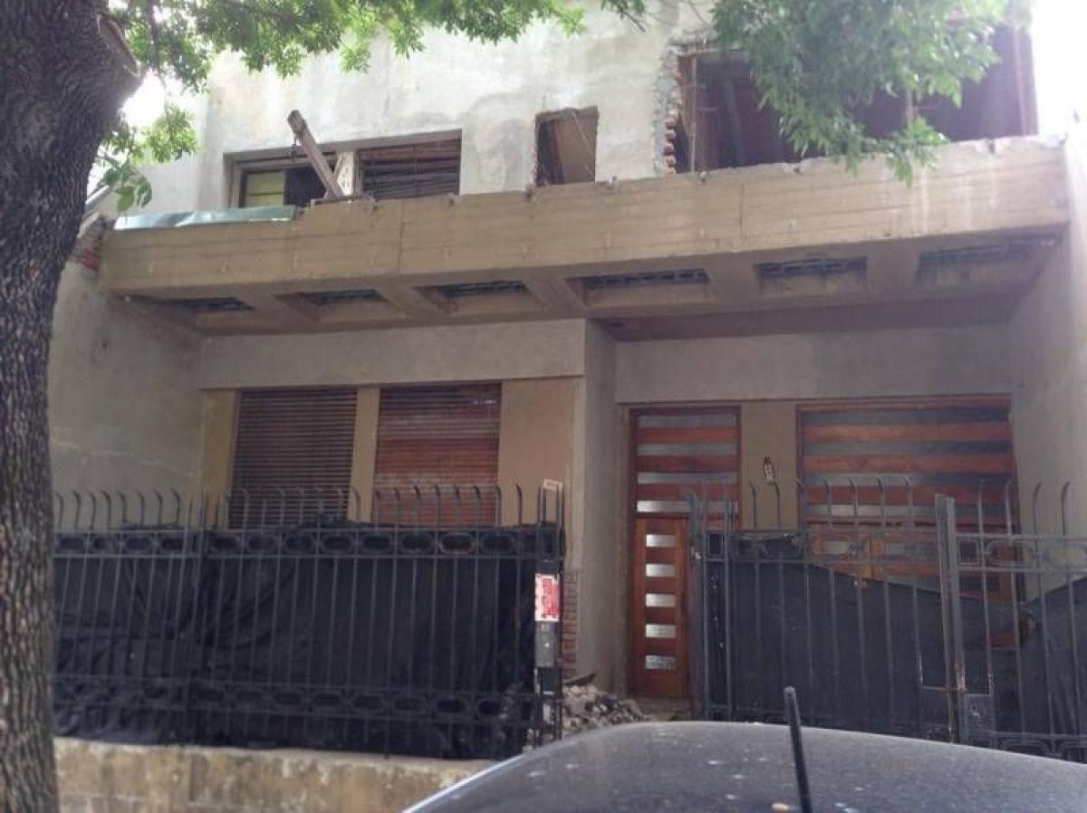 4 bedrooms House in Buenos Aires, Argentina No. 95747