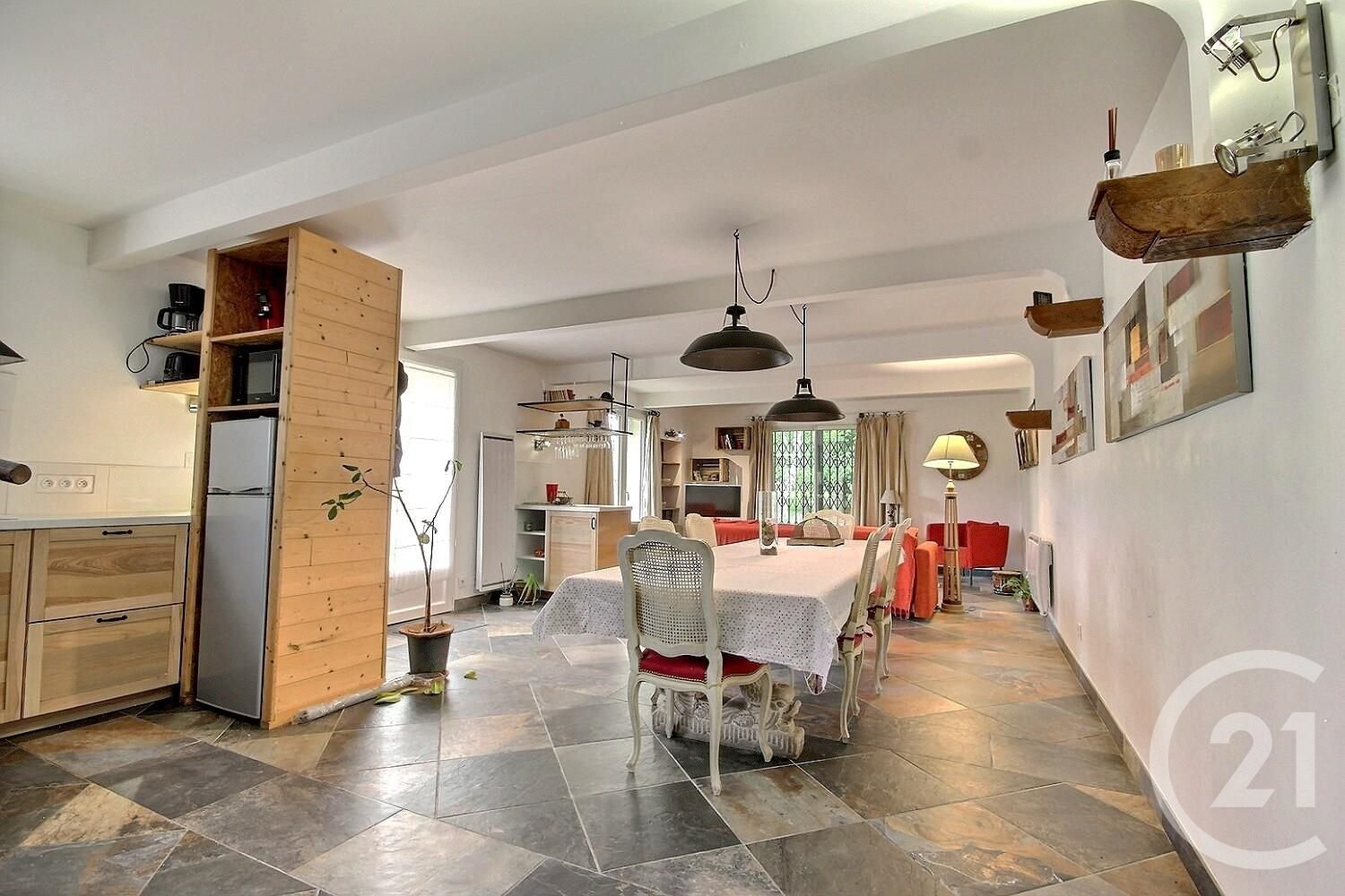 4 bedrooms House in Menars, France No. 214492