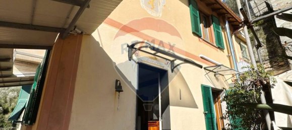 3 bedrooms House in Avegno, Italy No. 112380 2