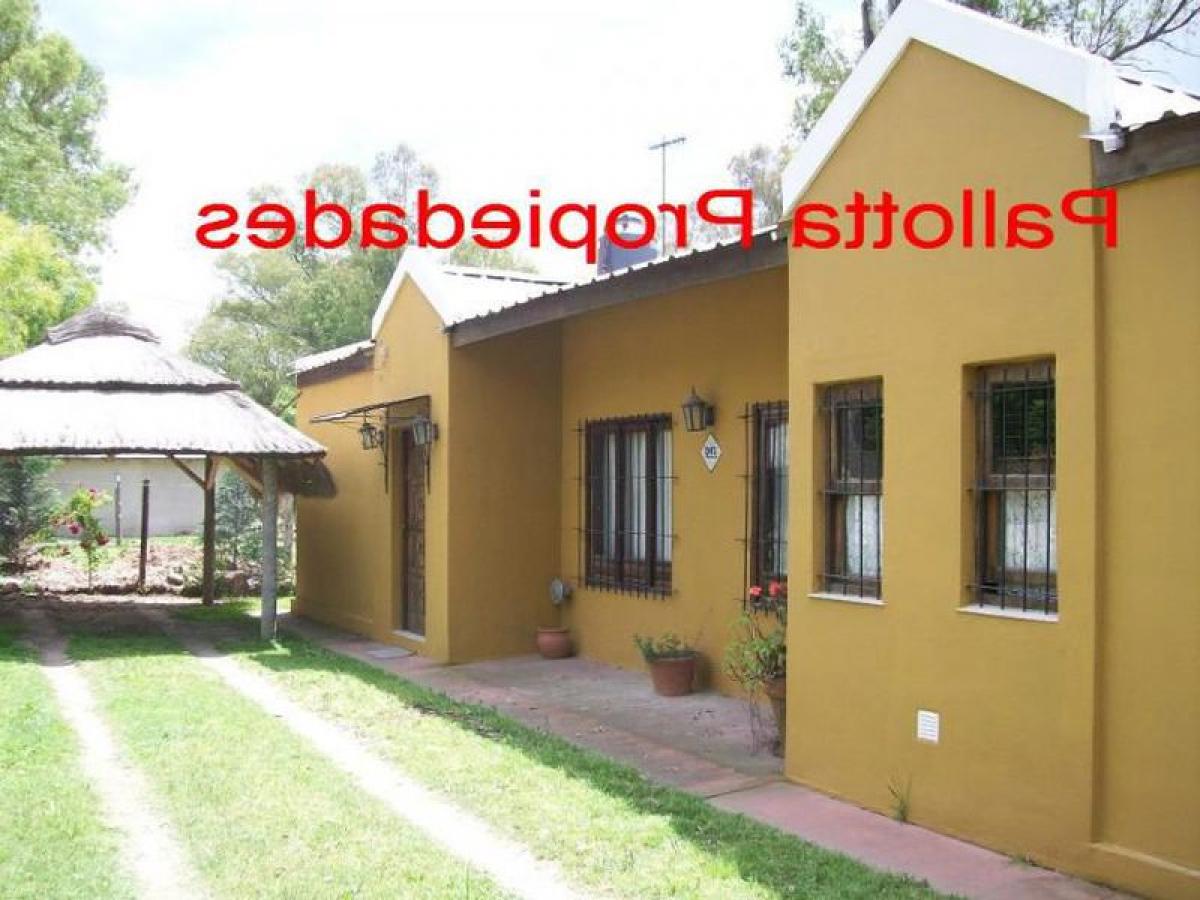 Дом с 3 спальнями в Тигре, Аргентина № 51638