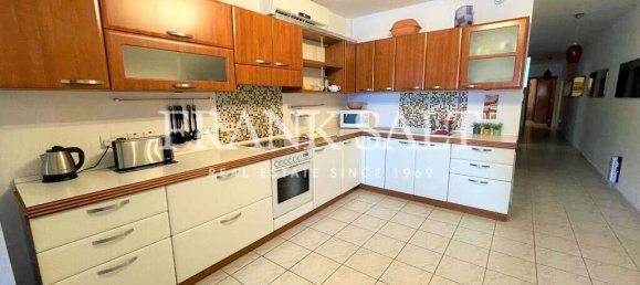 3 bedrooms Apartment in Birgu, Malta No. 3985 2