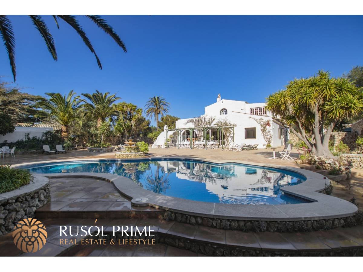 12 Schlafzimmer Villa in Es Castell, Spain, Nr. 1437