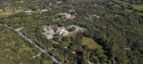 12 Schlafzimmer Villa in Es Castell, Spain, Nr. 1437 2