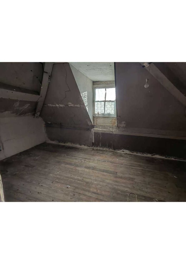 Casa de 3 dormitorios en Elbeuf, France No. 191883