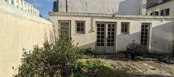 Casa de 3 dormitorios en Elbeuf, France No. 191883 2