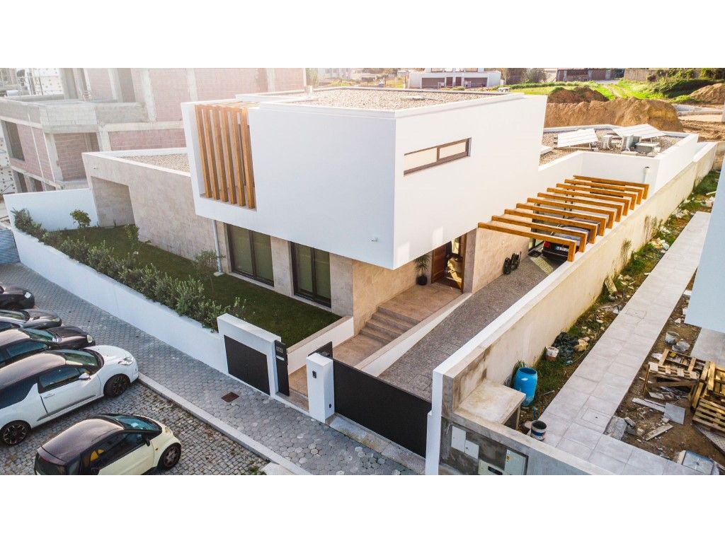 3 bedrooms House in Madalena, Portugal No. 118416