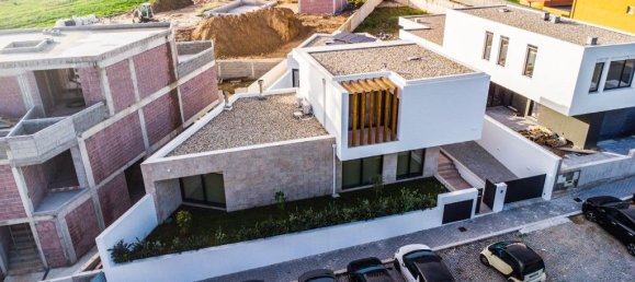 3 bedrooms House in Madalena, Portugal No. 118416 2