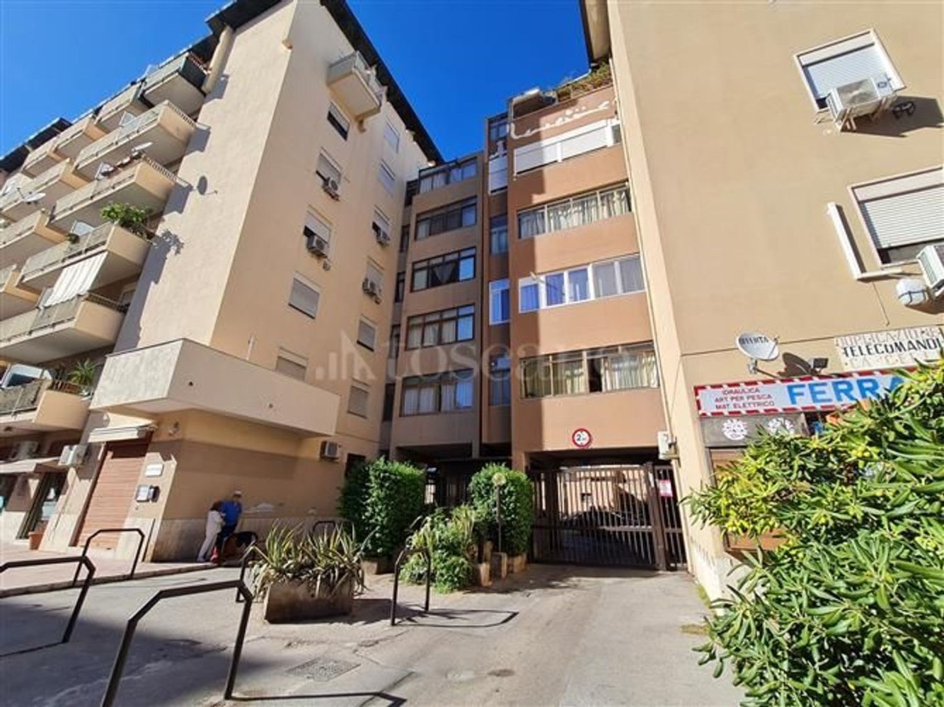 Apartamento de 5 dormitorios en Palermo, Italy No. 354992
