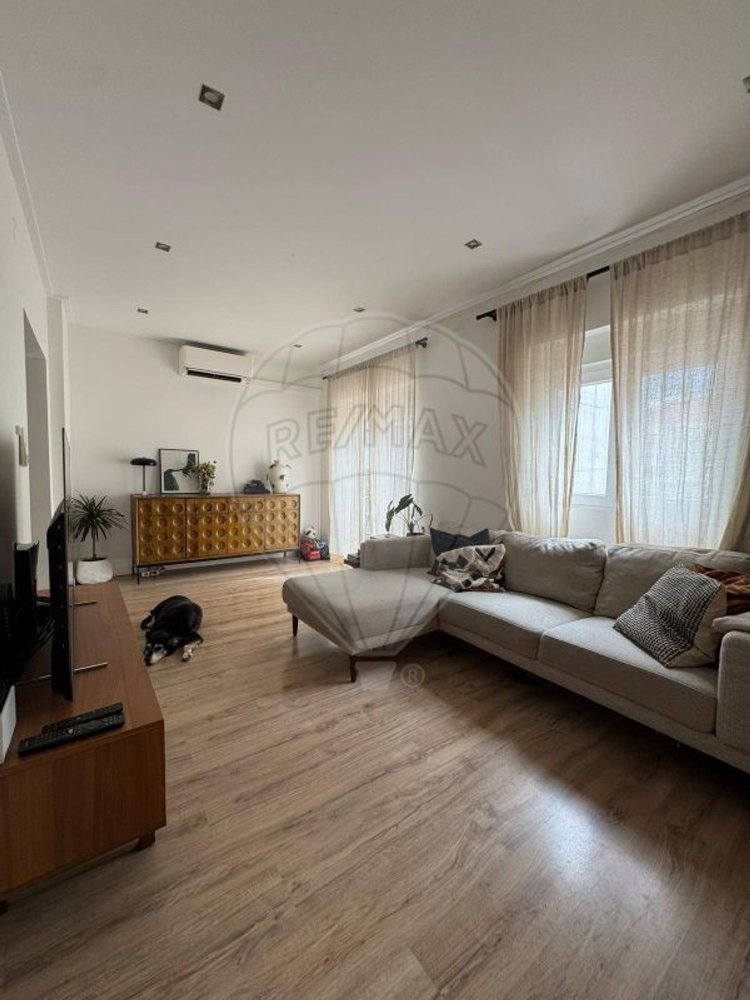 3 bedrooms Duplex in Almada, Portugal No. 346220