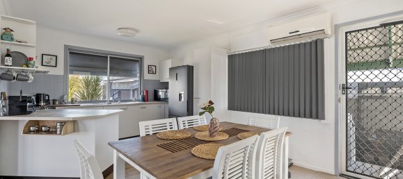 2 bedrooms House in Coombabah, Australia No. 434 4