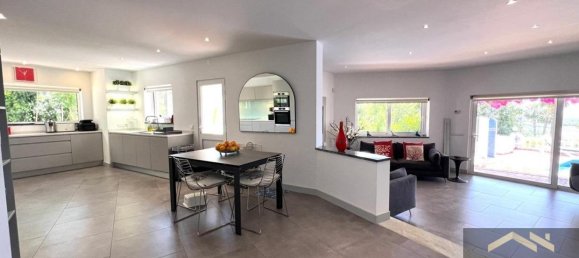 4 bedrooms Villa in Faro, Portugal No. 150683 11