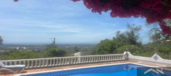 4 bedrooms Villa in Faro, Portugal No. 150683 3