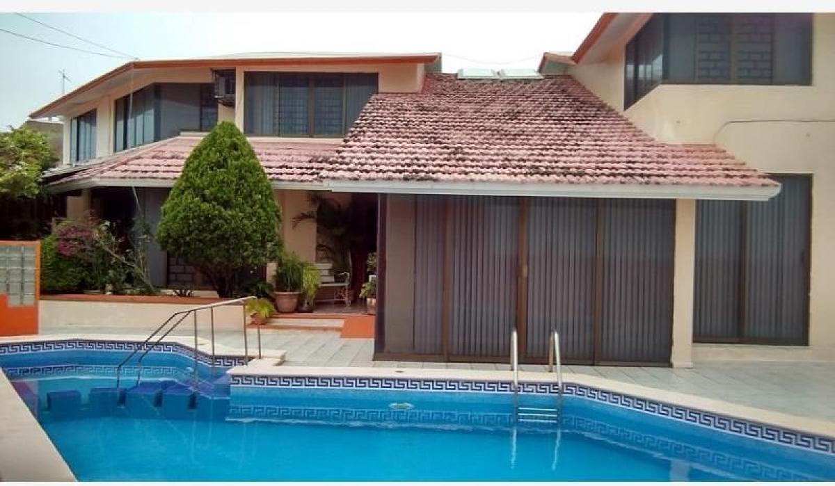 Дом с 6 спальнями в Веракрус, Мексика № 216034