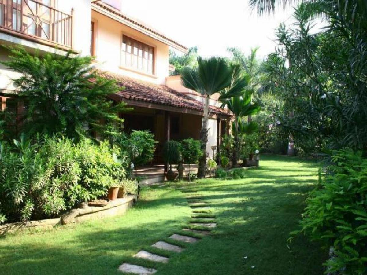 4 bedrooms House in Amdavad, India No. 7471