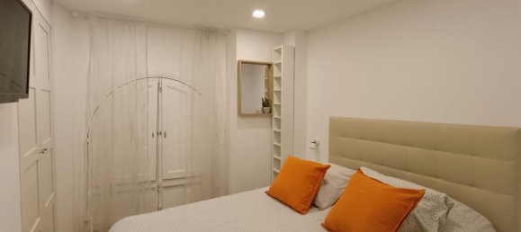 2 bedrooms Apartment in Ciutat Vella, Spain No. 144491 6