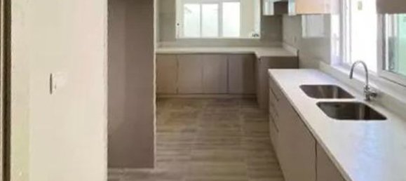 6 bedrooms Villa in Dubai, UAE No. 2020 3