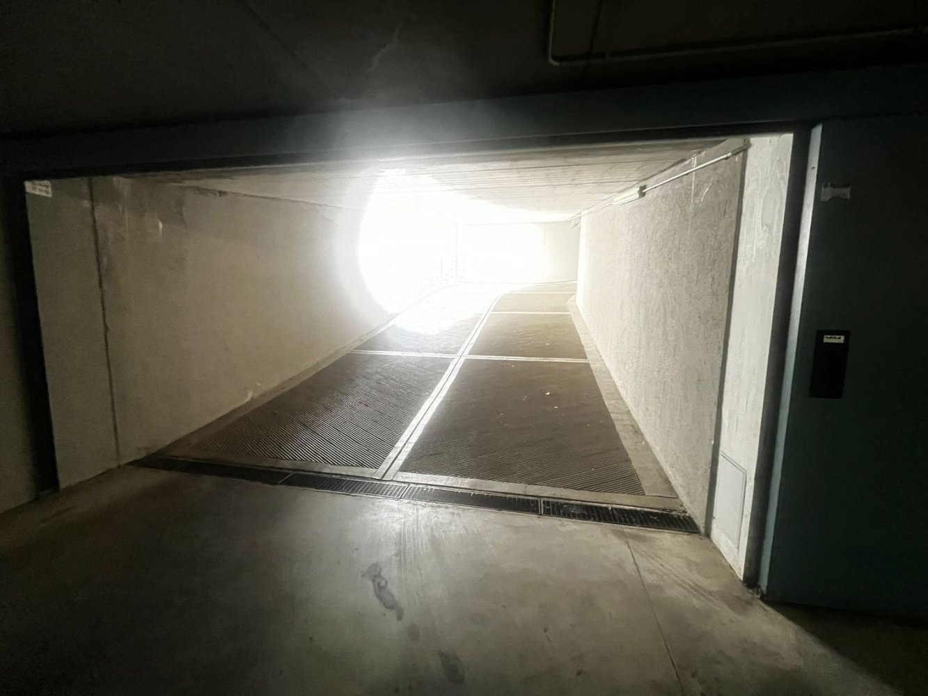 Garage à Monza, Italy 15m² No. 338386