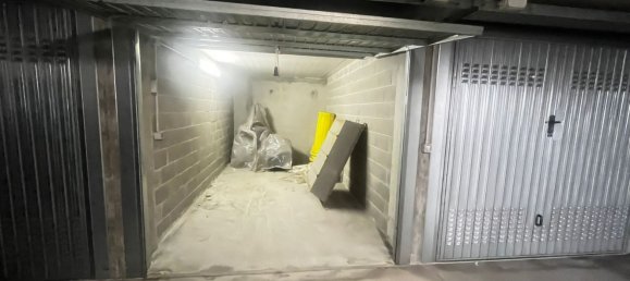 Garage à Monza, Italy 15m² No. 338386 3