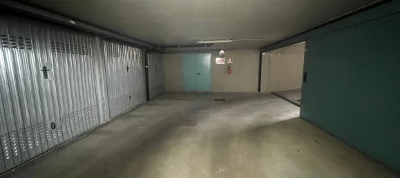 Garage à Monza, Italy 15m² No. 338386 2