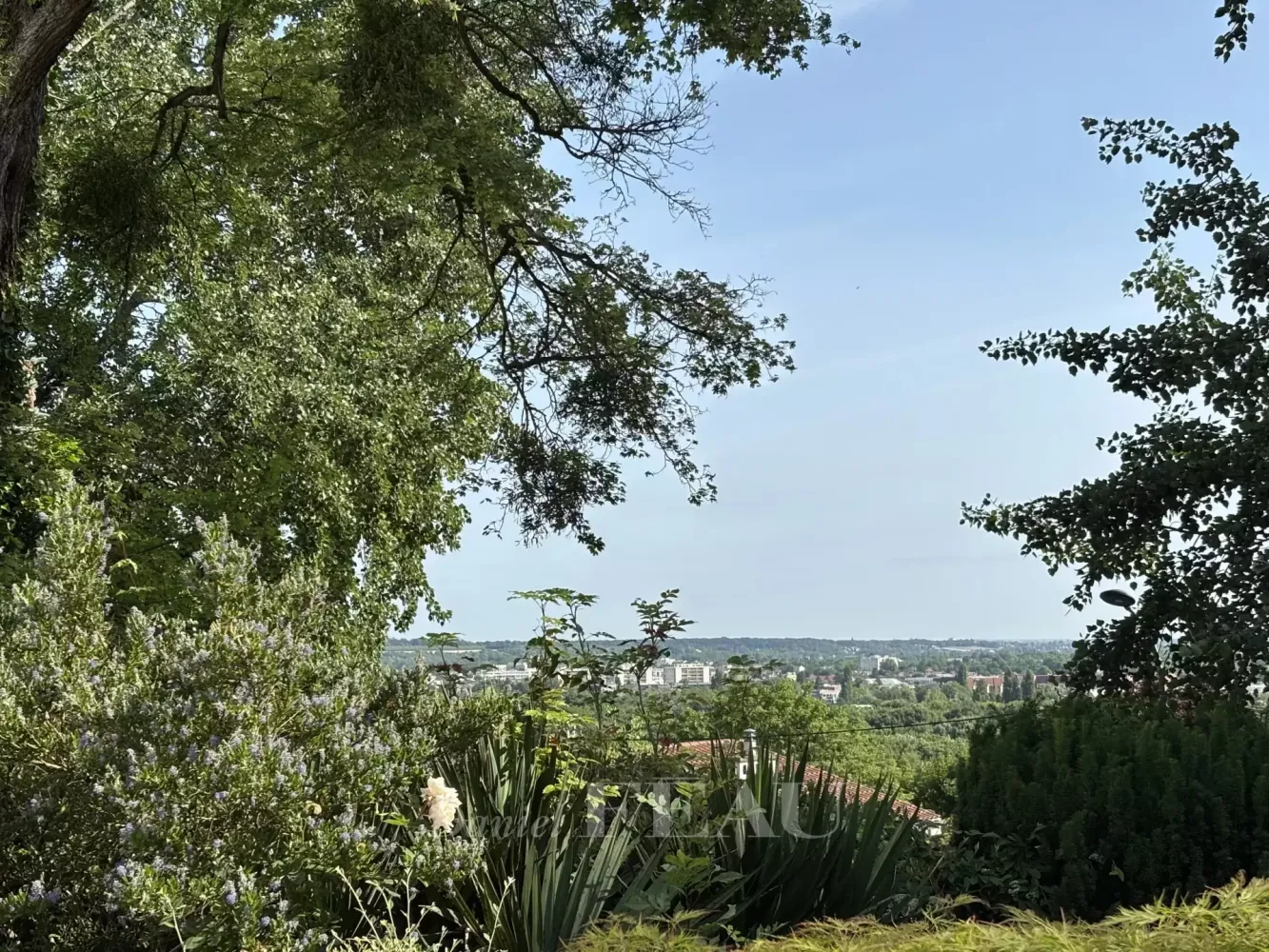 Casa de 5 dormitorios en Le Port-Marly, France No. 118307