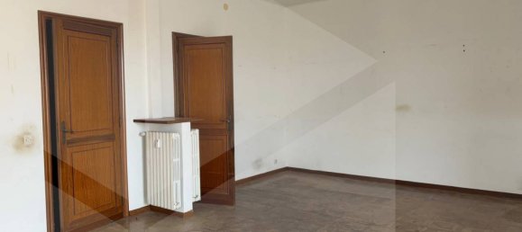 Apartamento de 5 habitaciónes en Bari, Italy No. 21976 9